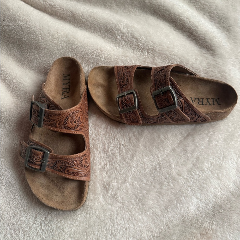 MYRA tooled leather Sandals with Buckle Straps - Picture 2 of 3